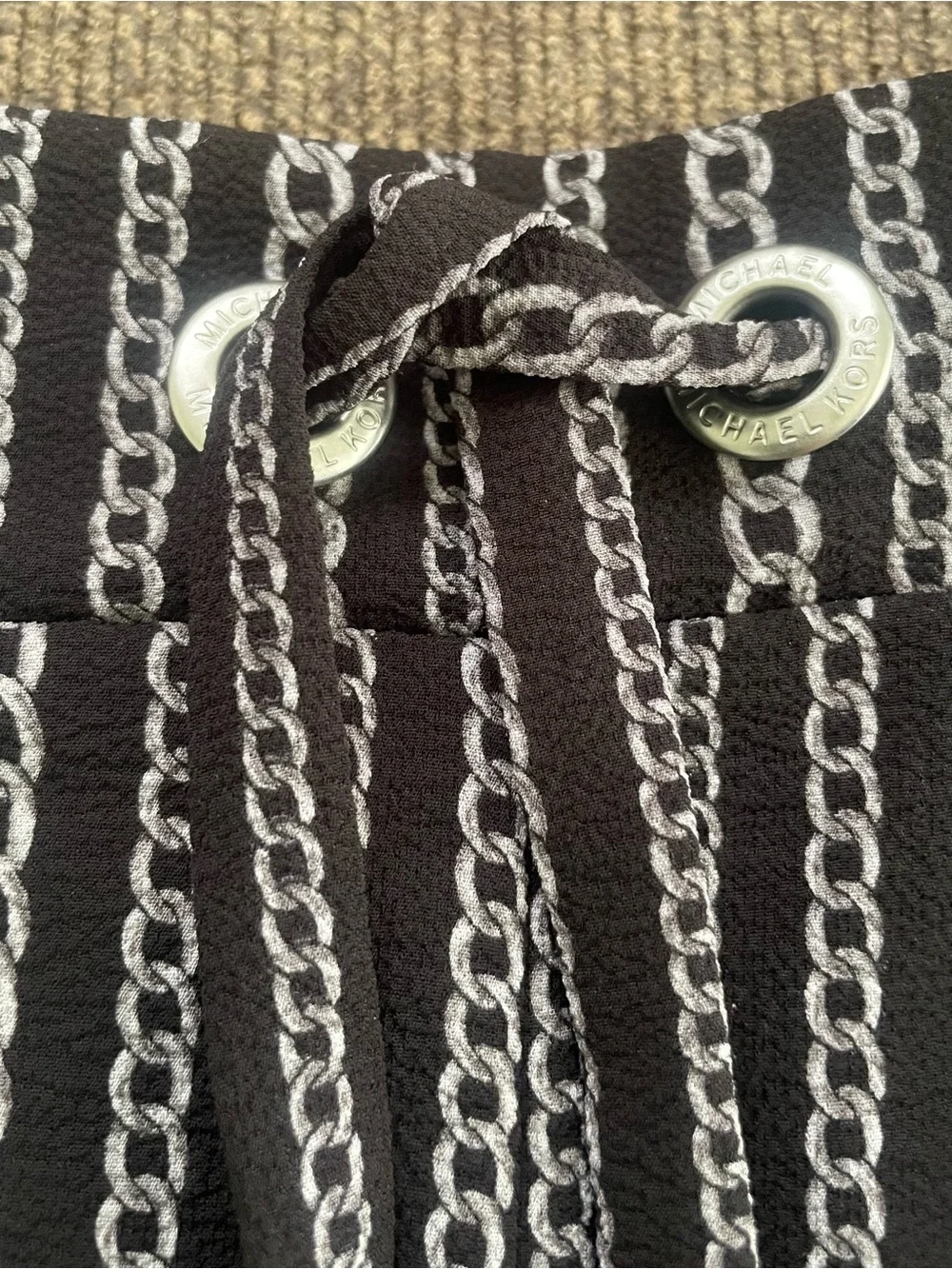 Women’s Michael Kors Pull On Drawstring Chain Link Pants Size L ~ Black/Gray - Picture 3 of 5